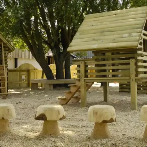 Under-fives log play area at Odds Farm Park